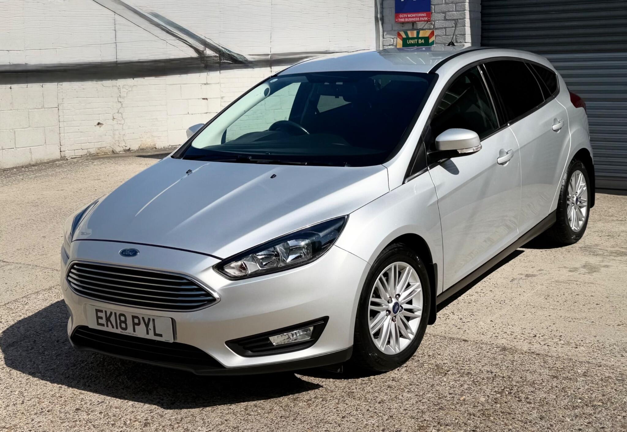 Ford Focus Left Side